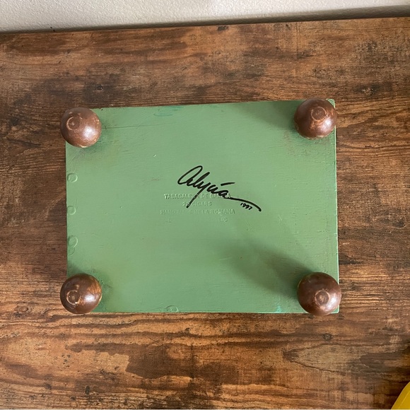 Tramp Art Wood Cigar Box Storage Hand Painted - Picture 7 of 12